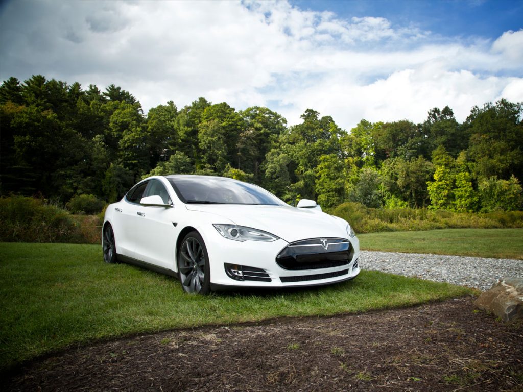 Mängelfreiheit beim Tesla S und weitere Elektroauto-Neuigkeiten