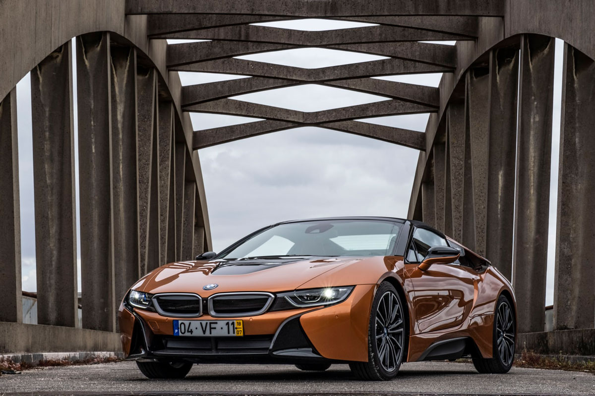 Titelbild zu „Neue Elektroautos von BMW und Volkswagen“