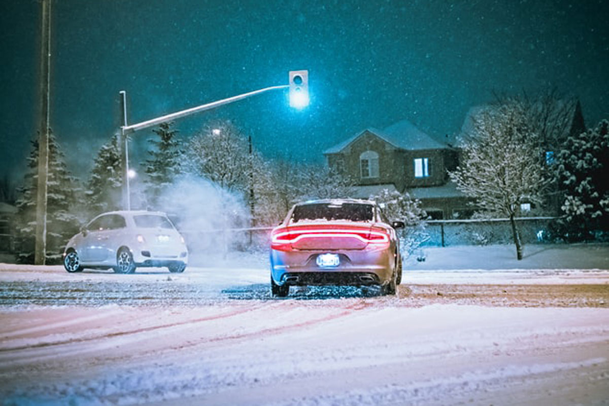 Titelbild zu „Elektroautos sind auch im Winter Thema“