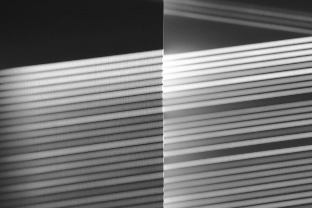 Rollos der farbenfrohe Sonnenschutz