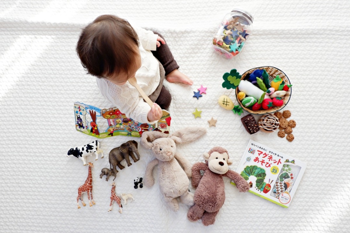 Titelbild zu „Spielzeug für Babys ab 6 Monaten“