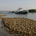 Niederwasser an der Donau: Maßnahmen zur Schifffahrtssicherung