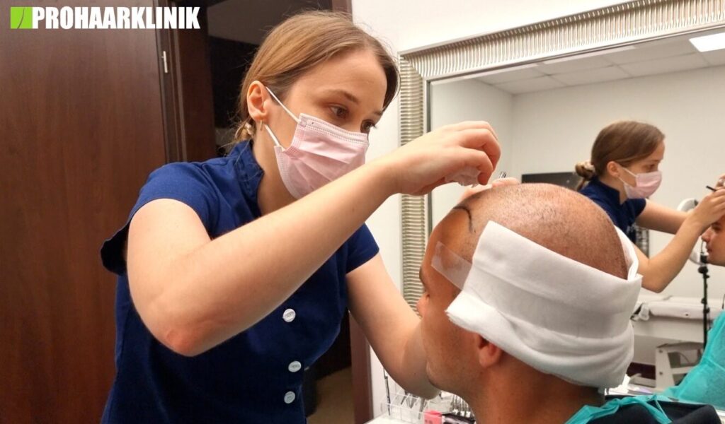 Natürlich wirkende Haartransplantation für Männer und Frauen – eine professionelle Lösung beim Haarausfall