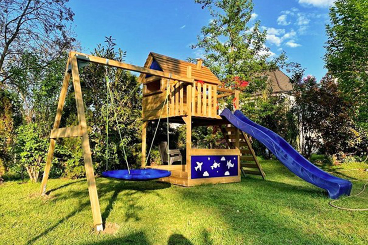 Titelbild zu „Von Stelzenhaus bis Klettergerüst – Kinderspielzeug für den Garten“